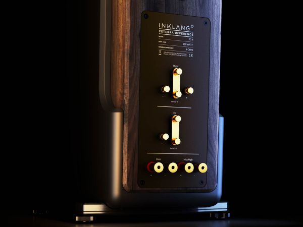 Anschlussterminal und Klangeinstellung der INKLANG Ceterra 70R Black Edition